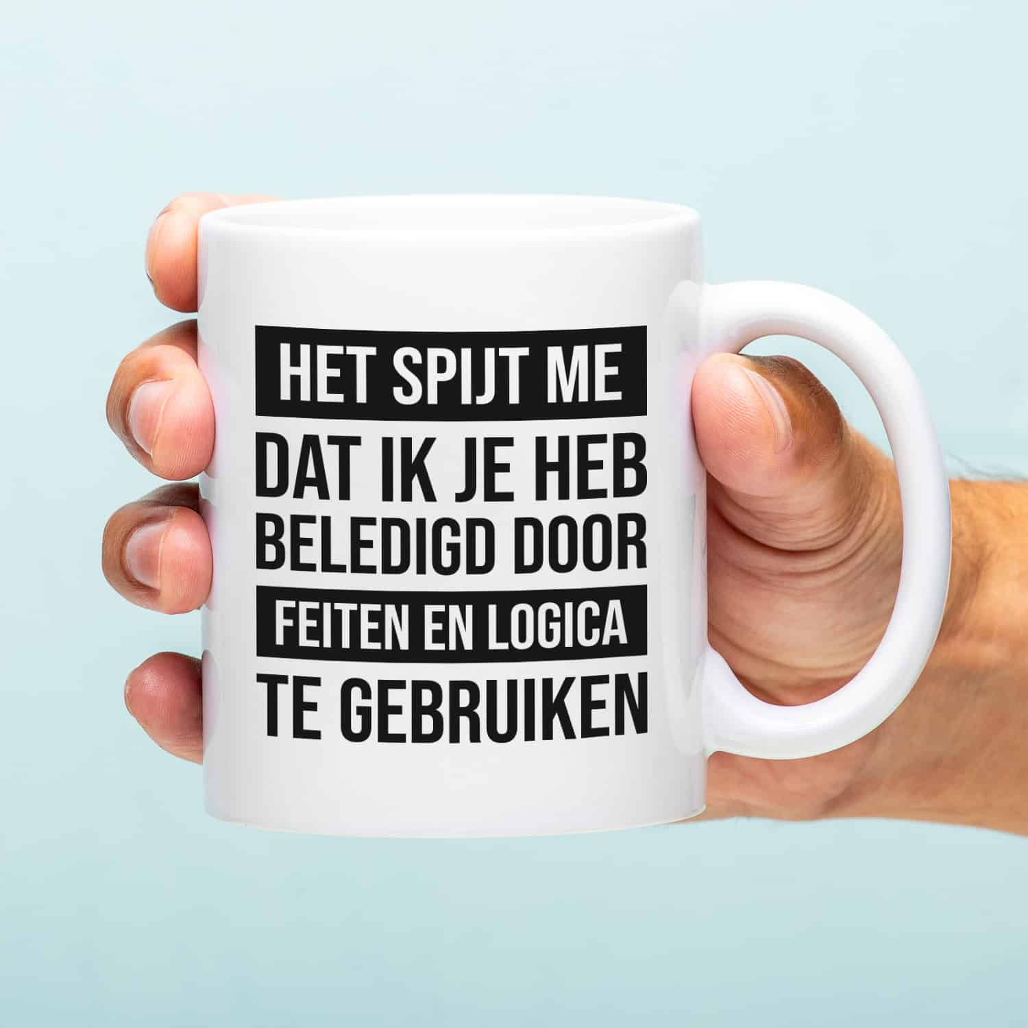 Mok met Tekst ‘’Het spijt me dat ik je heb beledigd’’ | Materiaal: Keramiek | 33 cl | Mok met Tekst | Koffie Mok | Grappige Cadeau | Vaatwasser bestendig | Humor | Mok met grappige tekst