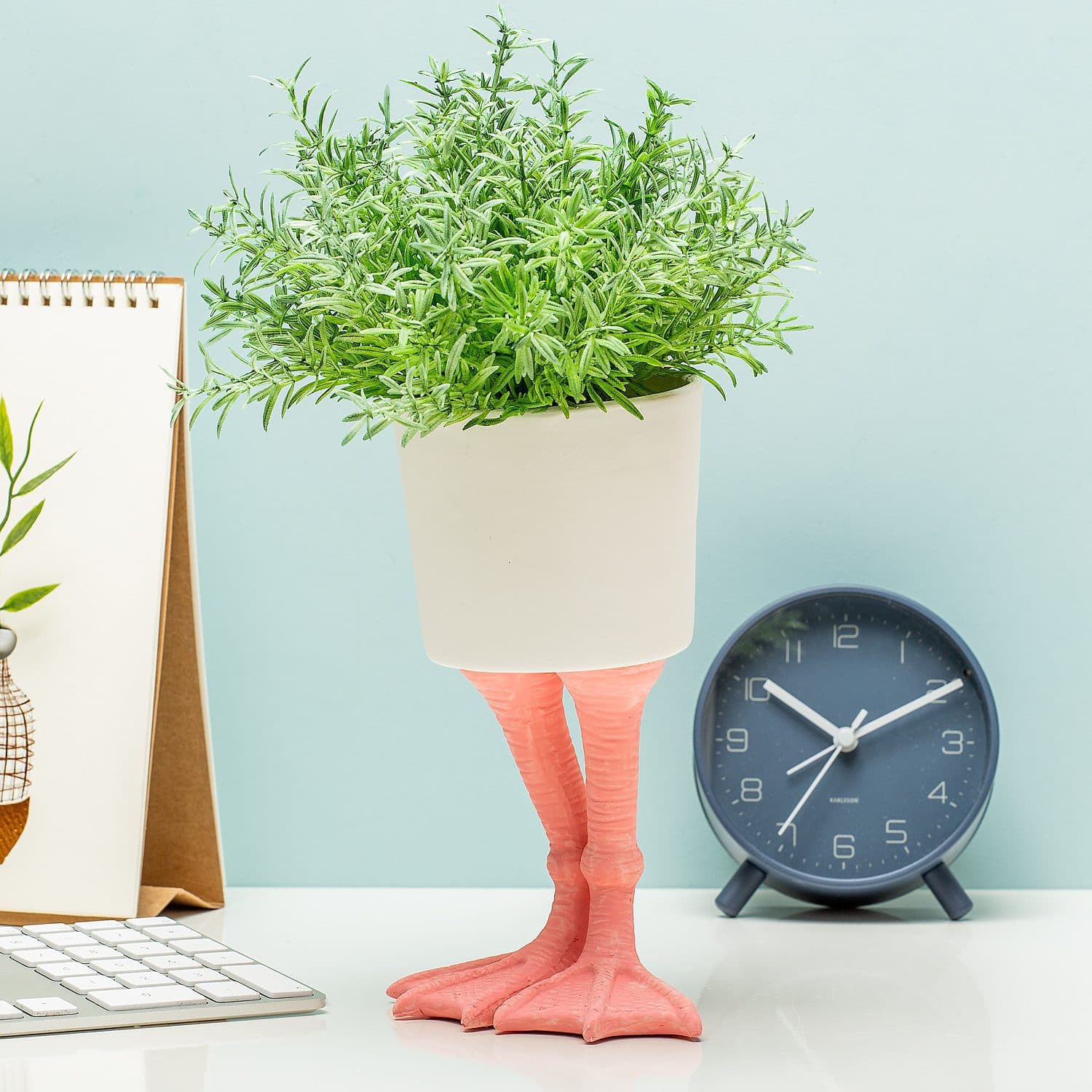 Bloempot met flamingopoten