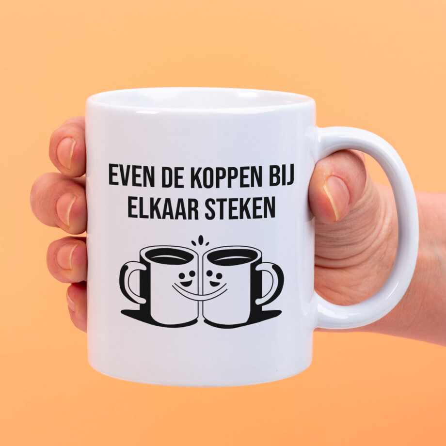 Mok Even de koppen bij elkaar steken